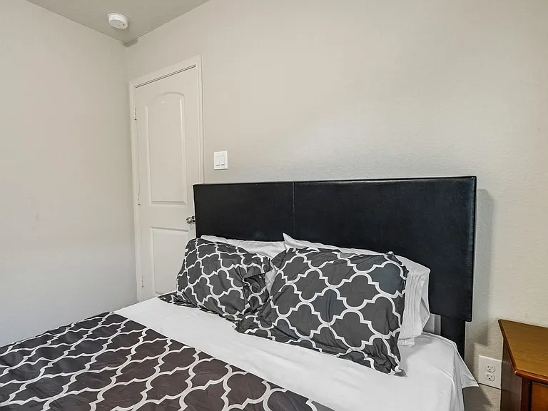1345 Lariat Ridge Trl — Photo 6