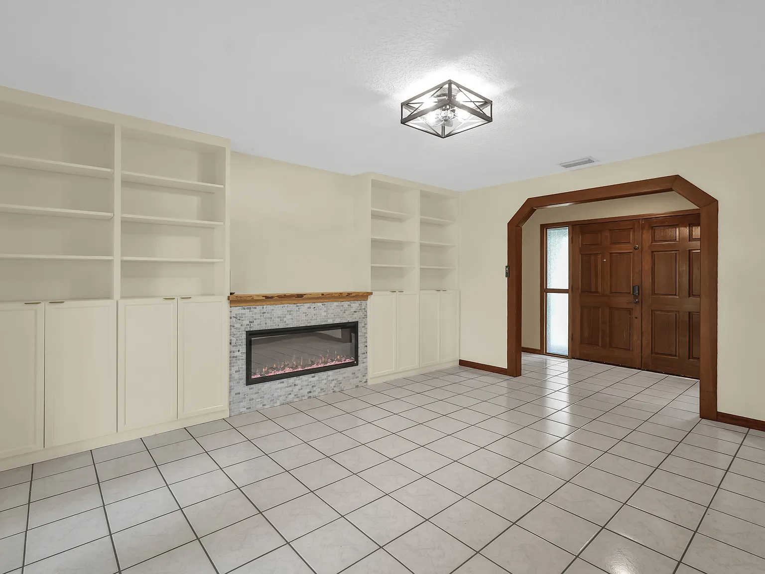 3 bed, 1710 sqft, $2,700 — Photo 4