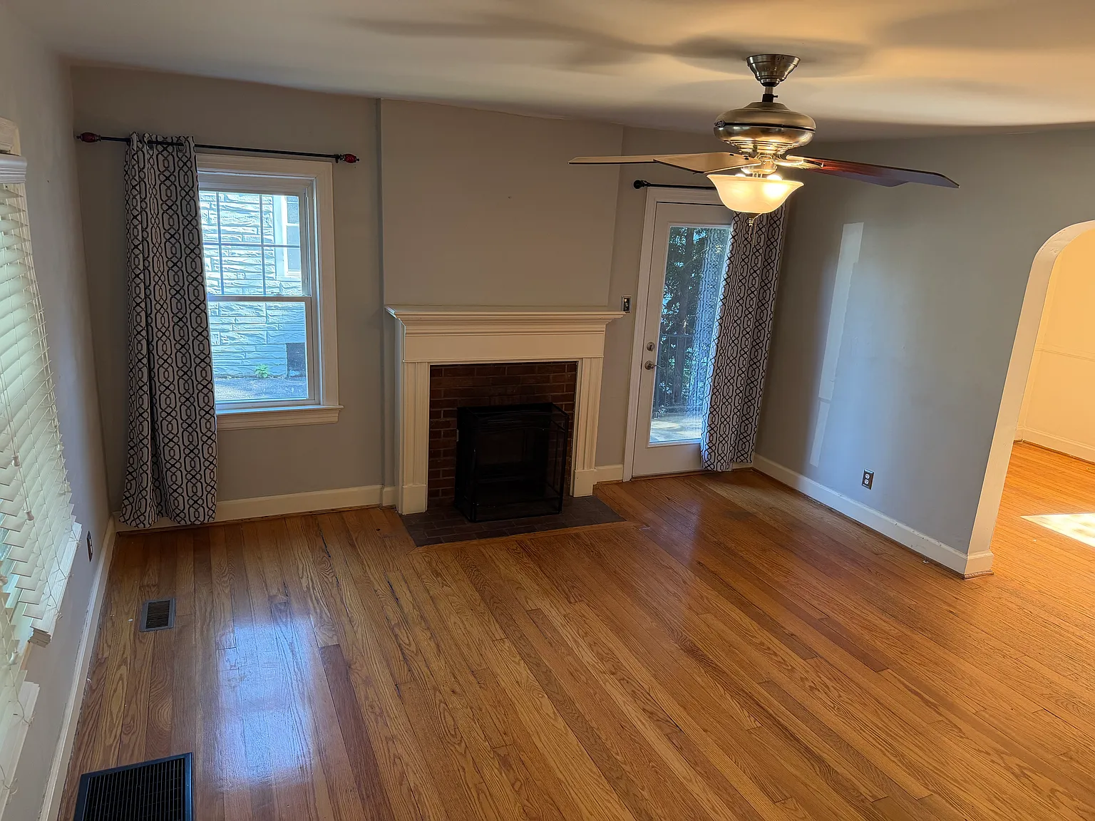 2 bed, 1182 sqft, $1,800 — Photo 4