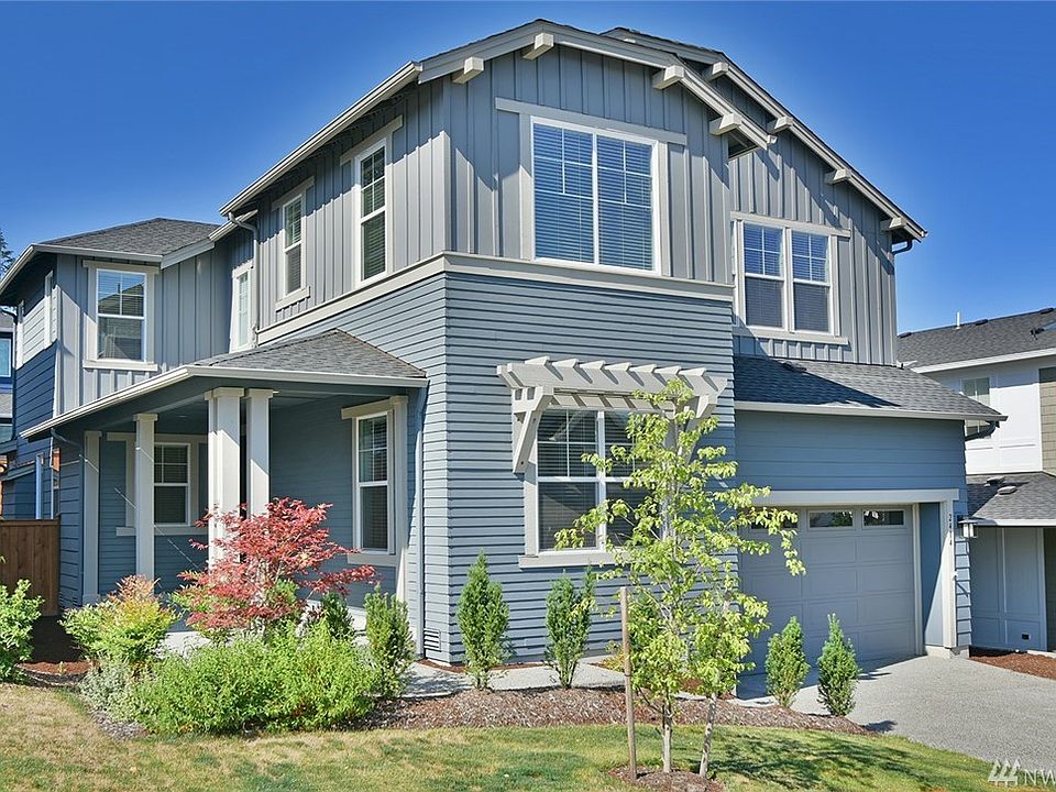 1st image of 2414 NE Boulderstone Ct