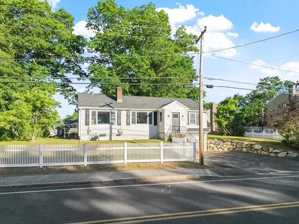 195 Lakeview Ave, Tyngsboro, MA 01879