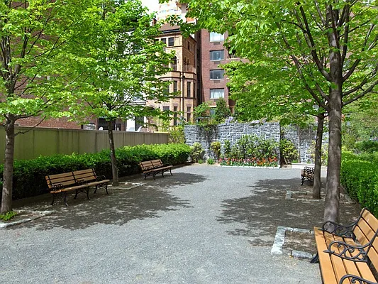 Sold by Sotheby's International Realty | media 31