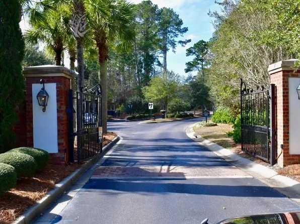 2021 Basildon Rd, Mount Pleasant, SC 29466