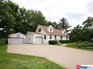 5723 N 99th St, Omaha, NE 68134