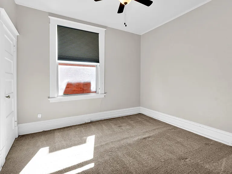 302 S Lincoln St — Photo 20
