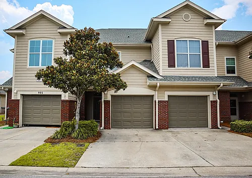 902 Baldwin Rowe Cir #902 Photo 1