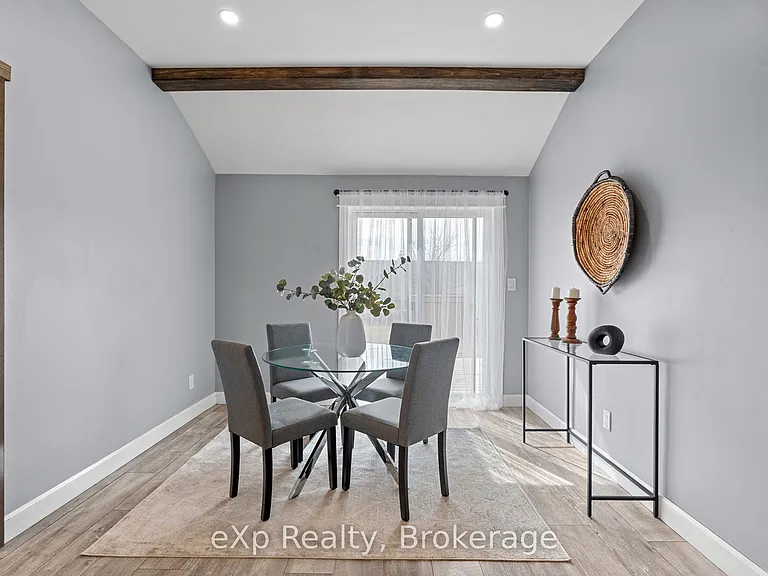 236 Sydenham St — Photo 7