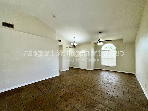 4th image of 1936 Villa Angelo Blvd