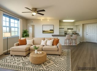 911 N Orange Ave APT 241, Orlando, FL 32801