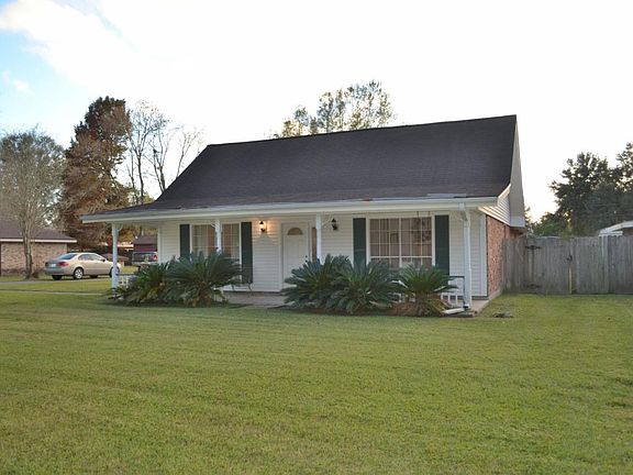 2nd image of 306 Chastant Blvd