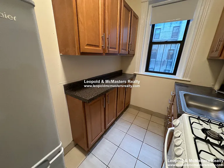 1124 Commonwealth Ave — Photo 98