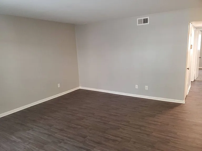 Stratford East Apartments — Photo 108