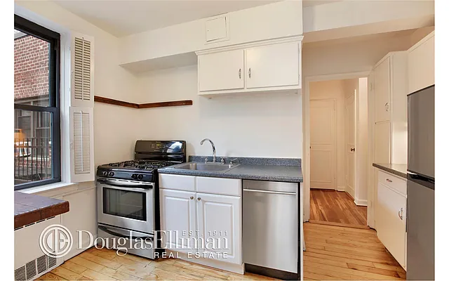 Rented by Douglas Elliman | media 9