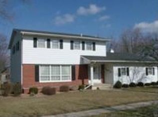 612 Shawnee Dr, Lowell, IN 46356