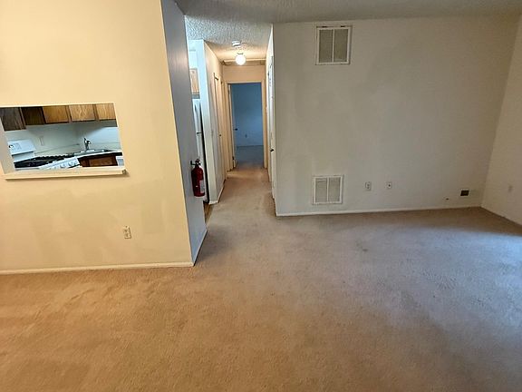 2nd image of 18 Liberty Ct #18