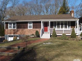 21 Hartman Hill Rd, Huntington, NY 11743