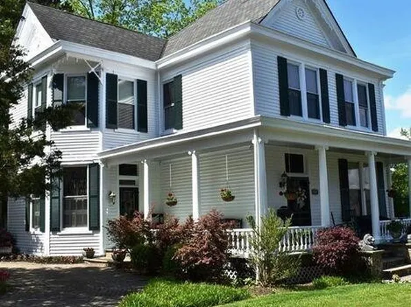 201 Church St, Blackstone, VA 23824