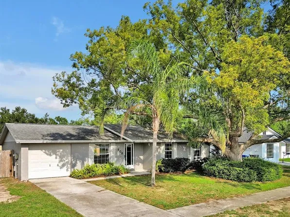 909 Kirkcaldy Way, Valrico, FL 33594