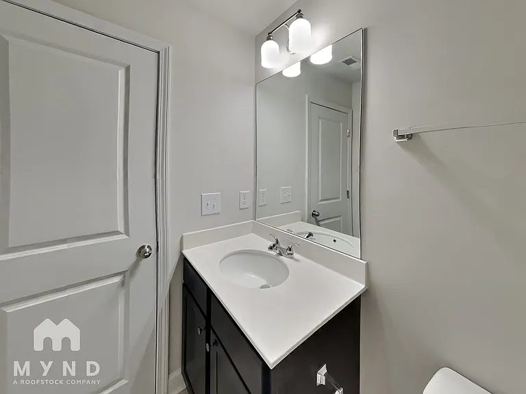 10170 Benton Woods Dr — Photo 17