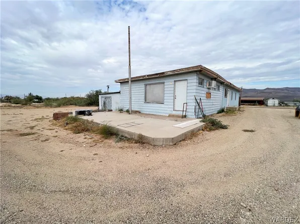 12240 S Frontage Rd, Yucca, AZ 86438