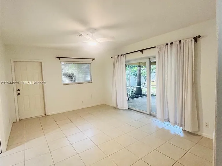 1061 NE 26th Ave #1061 — Photo 11