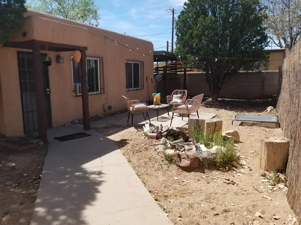 2214 Garfield Ave SE, Albuquerque, NM 87106