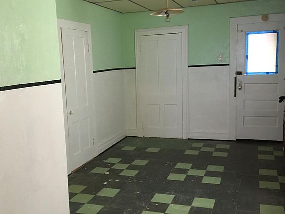 3rd image of 43 N Central Ave