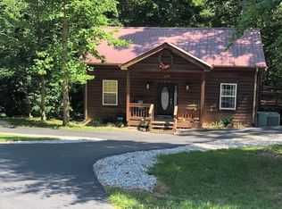 125 Koala Ridge Rd, Byrdstown, TN 38549