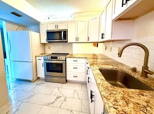1200 SE Parkview Pl APT F1, Stuart, FL 34994