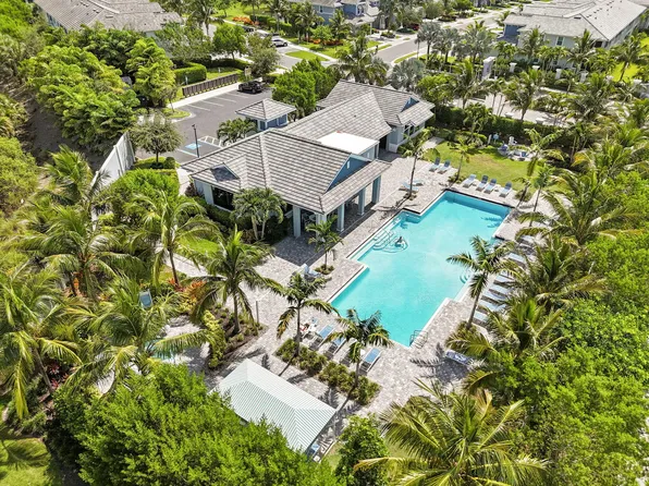 2567 Seychelles Dr #207, Naples, FL 34112