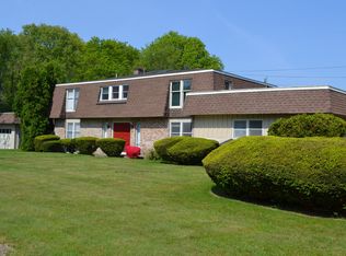 46 Fairway Ave APT 4, Tiverton, RI 02878