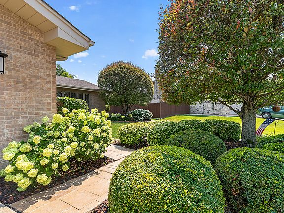 5th image of 11723 Hidden Brook Ct