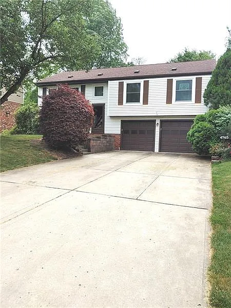 4745 Bayfield Rd photo 1