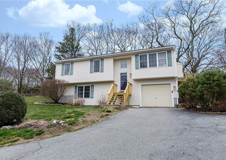 62 Mooresfield Rd, South Kingstown, RI 02879 | Zillow