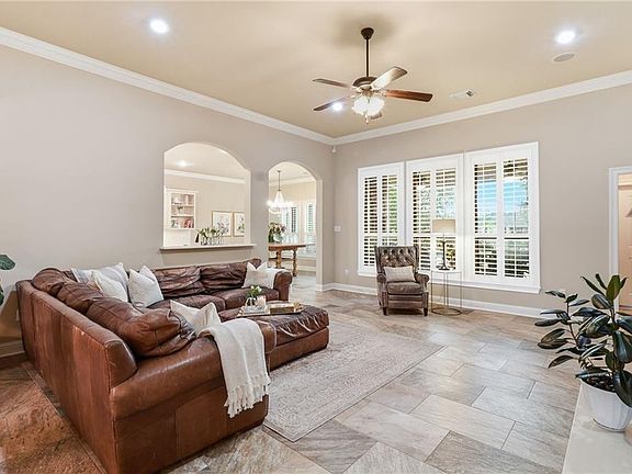 5th image of 408 Long Lake Dr