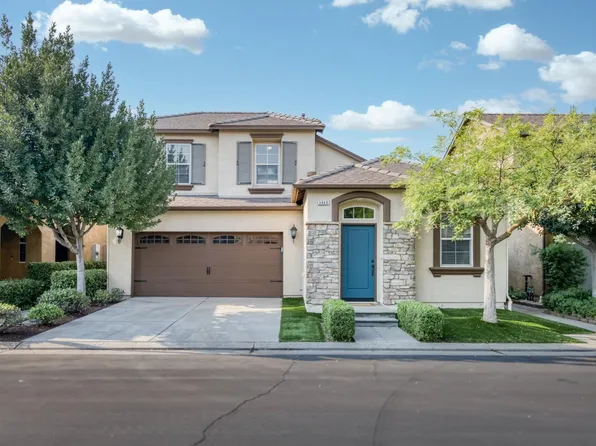 3640 Vermont Ln, Clovis, CA 93619