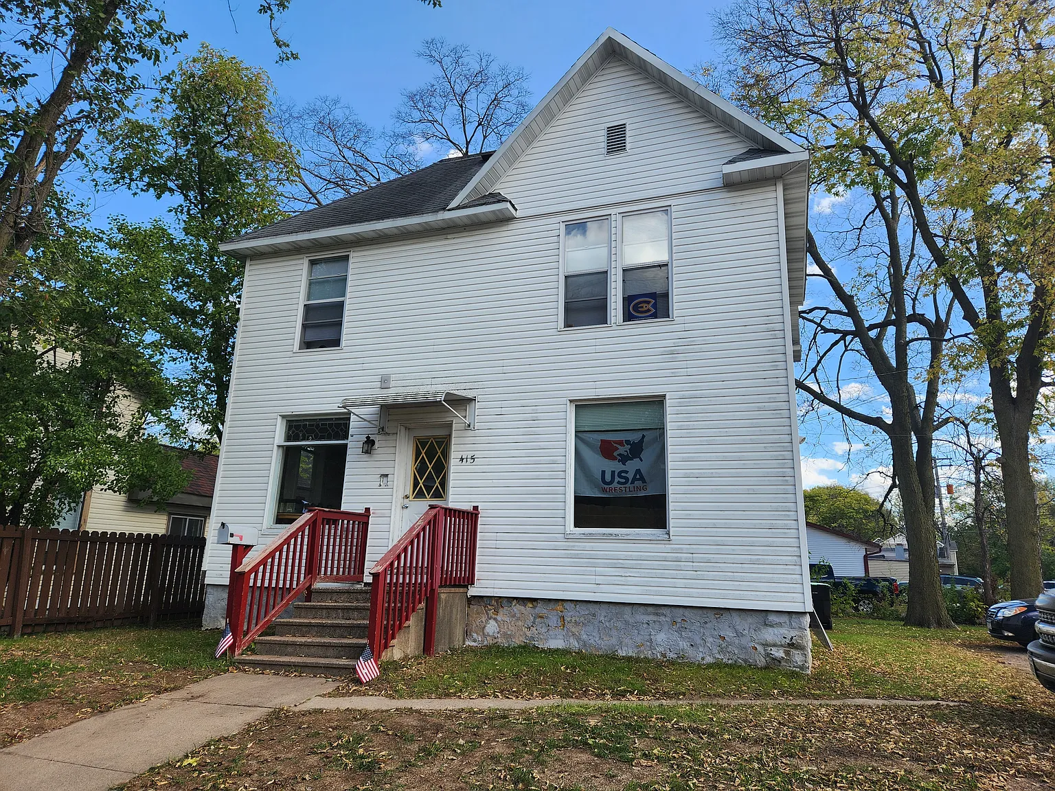 Spacious 6-Bedroom Home - Perfect Location Near UWEC! — Photo 1