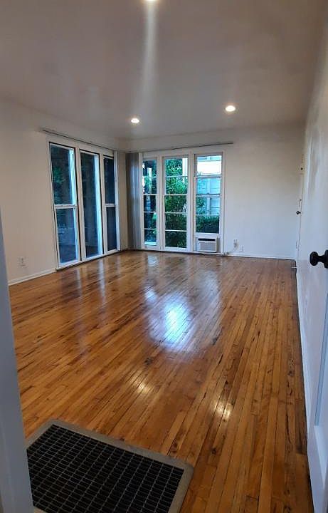 1st image of 4676 N Banner Dr #1