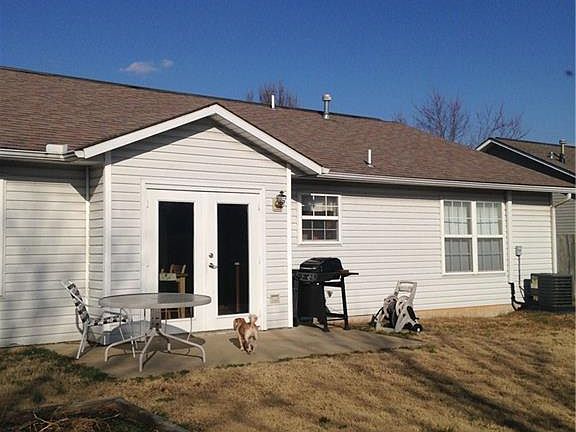 2nd image of 1656 Rosewood Ln