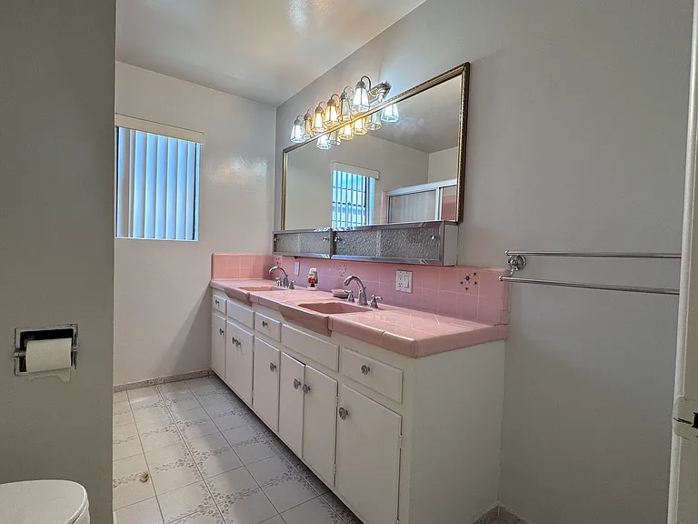4022 Vista Ct #1 — Photo 8