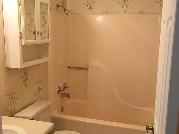 2nd bathroom 