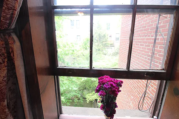 Rented by Luxor Homes & Investment Realty | media 30