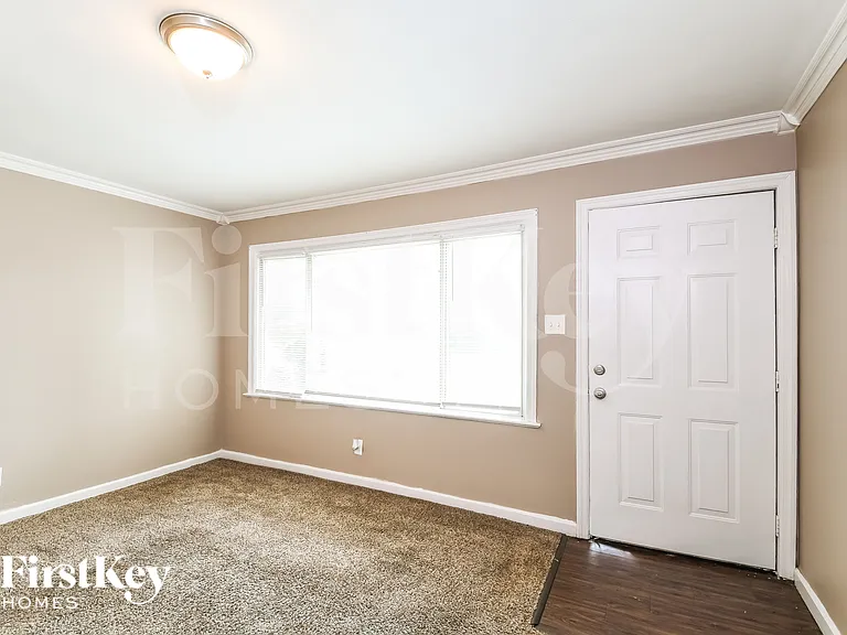 1405 Gahan Dr — Photo 3
