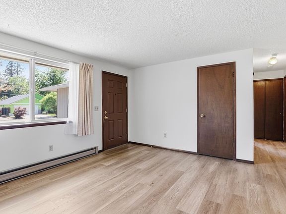 4th image of 3811 E Hartson Ave