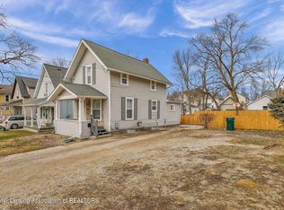 1202 Pulaski St, Lansing, MI 48910