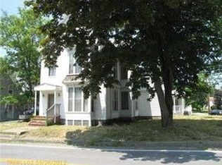 25 Pleasant St, Skowhegan, ME 04976