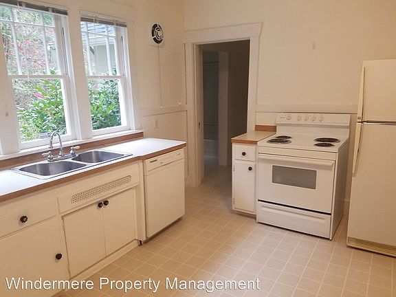 5th image of 19700 Caldart Ave NE