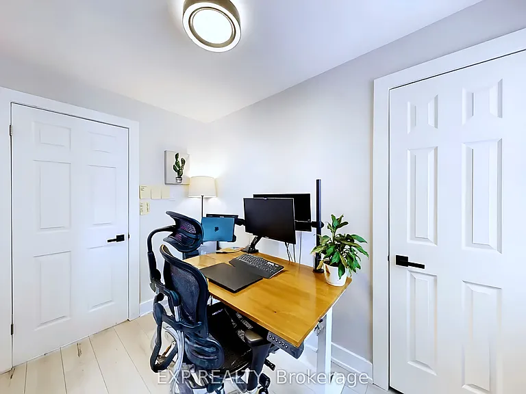 200 Waterloo Ave #2 — Photo 5