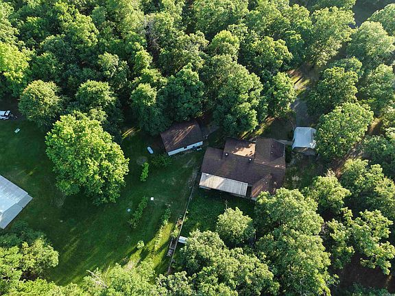 4th image of 148 Dogwood Springs Ln