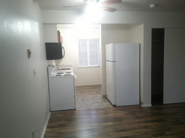 072-7th Street, 2057 S 7th St APT 10, Lebanon, OR 97355